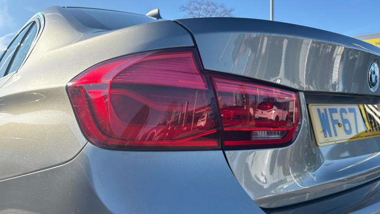 BMW 3 Series 320d Luxury 4dr Step Auto Diesel Saloon